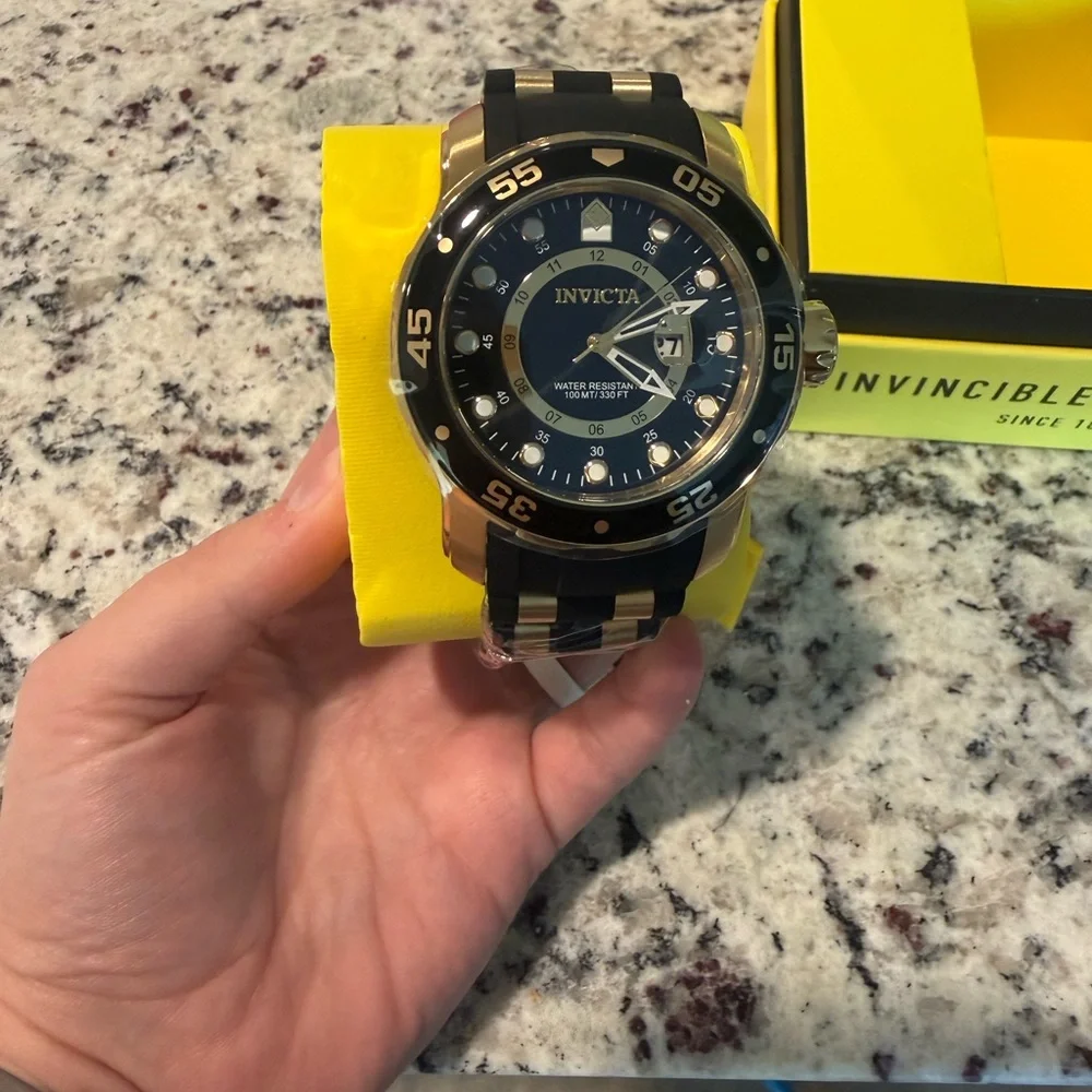 NEW in box Invicta.